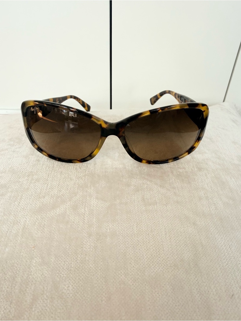 Maui Jim Tortoiseshell Oversized Women’s Sunglasses - Brown Lenses - Picture 2 of 10